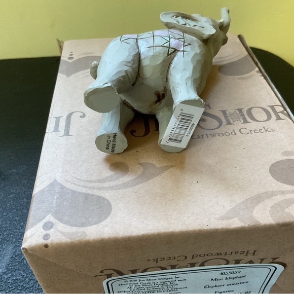 NIB Jim Shore Elephant Raised Trunk Figurine Heartwood Creek - Picture 10 of 10
